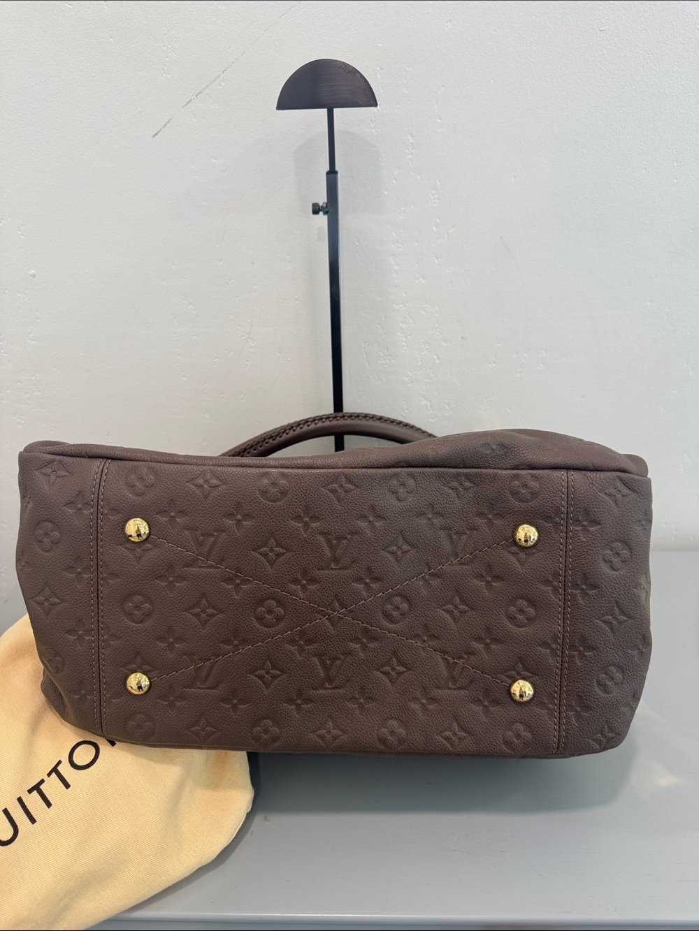Louis Vuitton LV Dark Brown Monogram Artsy MM - Picture 8 of 10
